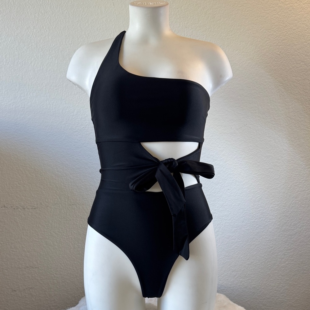 Jade Black One-Shoulder Kids One Piece - Picture 2 of 4